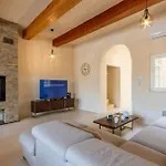 Solaris Gozitan With Pool - Happy *