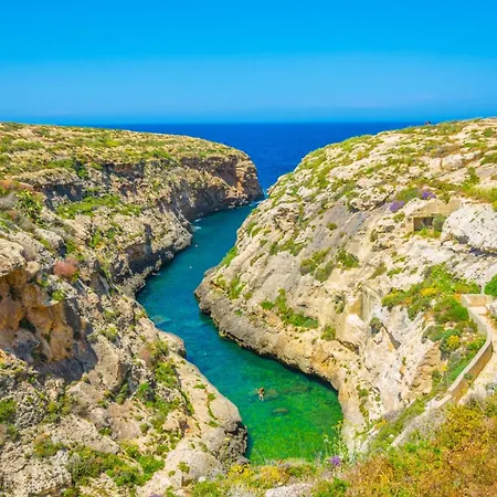 Solaris Gozitan Villa With Pool - Happy Rentals Apartment