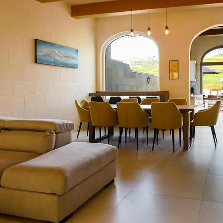 Solaris Gozitan Villa With Pool - Happy Rentals * Għasri