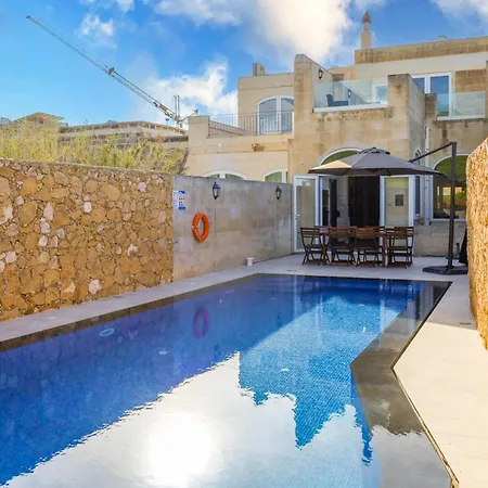 Solaris Gozitan With Pool - Happy Għasri