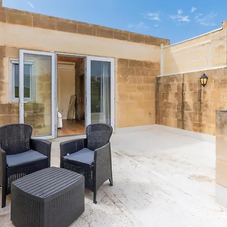 Solaris Gozitan With Pool - Happy *