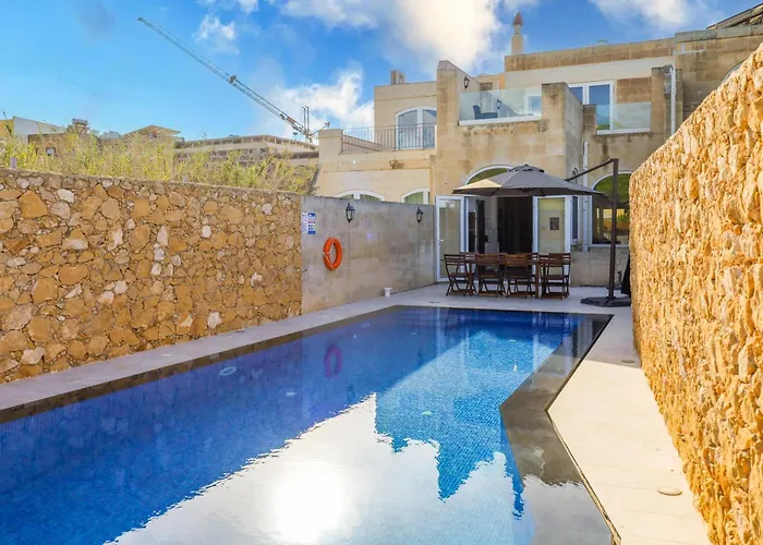Solaris Gozitan With Pool - Happy Għasri